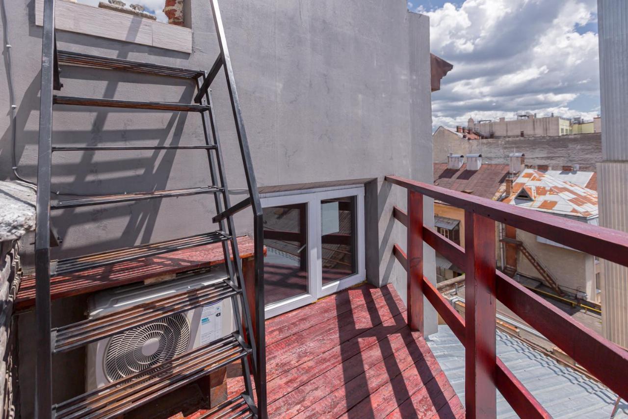 З Оглядовою Терасою На Львів Вулиця Свободи 35 Exterior foto